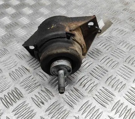 Land Rover Defender Engine mount bracket KKB102602