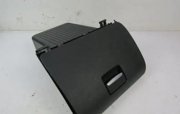 Volkswagen PASSAT B6 Glove box 4M51A060D06A