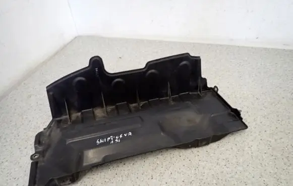 Suzuki Swift I Intercooler air guide/duct channel 7239363J10