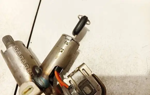 Renault Scenic I Ignition lock