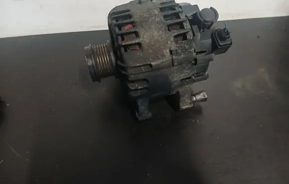 Volvo V70 Generator/alternator AV6N10300GB 31285659