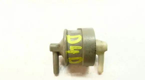Toyota Land Cruiser (J200) Vacuum valve 