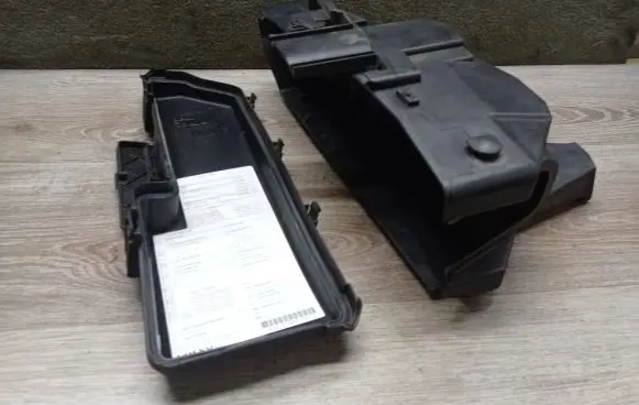 Volvo S60 Fuse box set 9494211 9494210