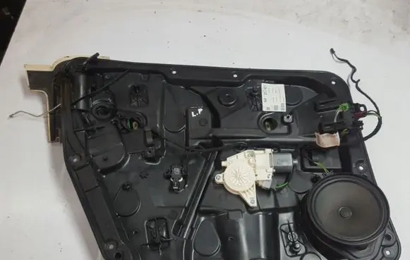 Mercedes-Benz B W246 W242 Rear door window regulator with motor