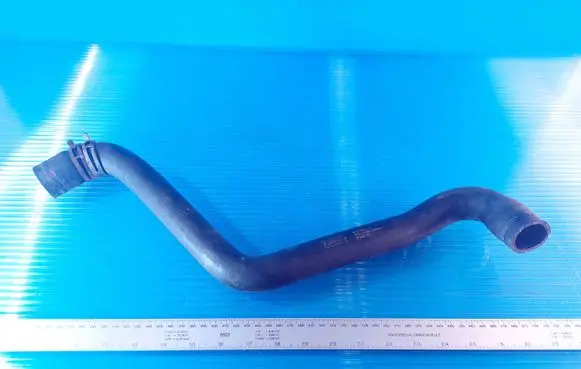 Ford Focus Engine coolant pipe/hose BV618260BB