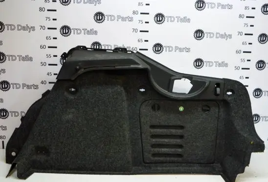 Trunk/boot side trim panel