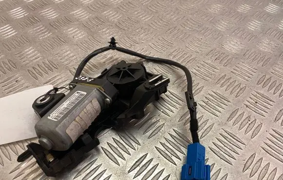 Mercedes-Benz E W238 Seat belt adjustment motor A2058600282
