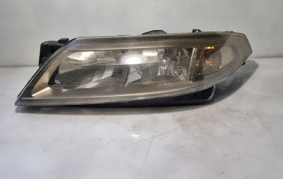 Renault Laguna II Headlight/headlamp 8200163323