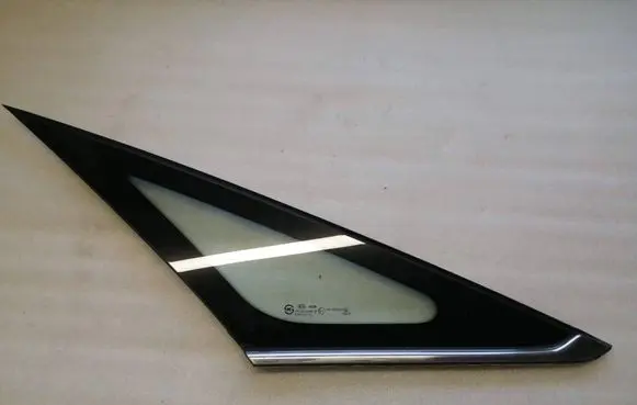 KIA Carens III Front triangle window/glass 43R000083 DOT736AS2M32T