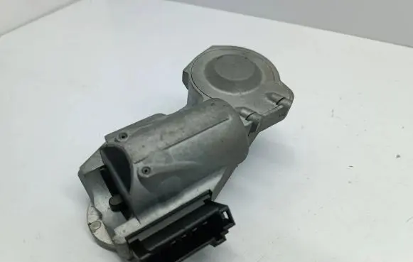 Mercedes-Benz E W211 Steering wheel lock A2034621130 2034621130