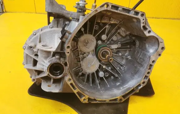 Mercedes-Benz V Class W447 Manual 6 speed gearbox 321010294R