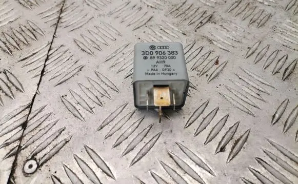 Volkswagen Touareg I Other relay 3d0906383