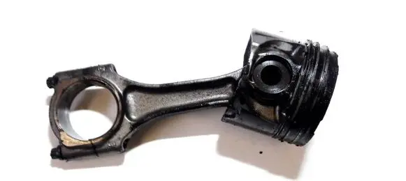 Opel Astra G Piston with connecting rod