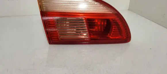 Toyota Avensis T220 Tailgate rear/tail lights 89022026