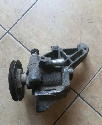 Volkswagen Golf III Engine mounting bracket 028145523D