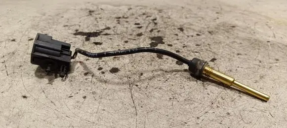 Jaguar XE Coolant temperature sensor G4D36G004AA R6DJA