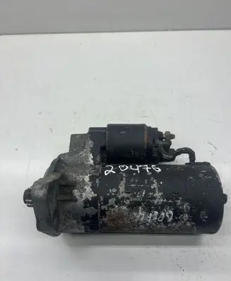 Volkswagen Golf IV Starter motor 020911023P