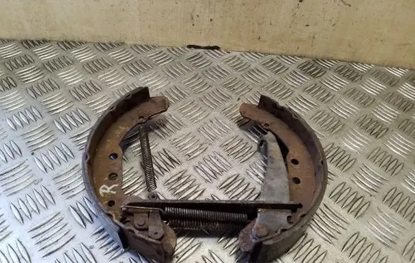 Audi 80 90 S2 B4 Brake pads (rear) 