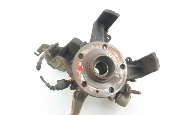 Front wheel hub spindle knuckle