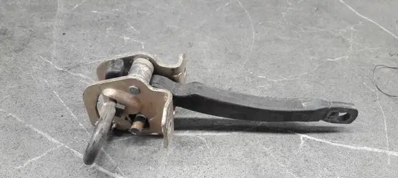 BMW 5 E39 Rear door check strap stopper 8234605