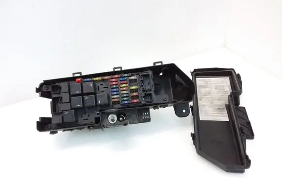 Volvo XC90 Fuse module 8678449