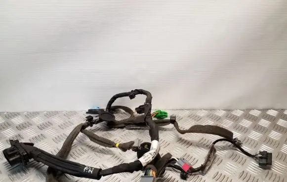 Volvo V40 Front door wiring loom 31334104