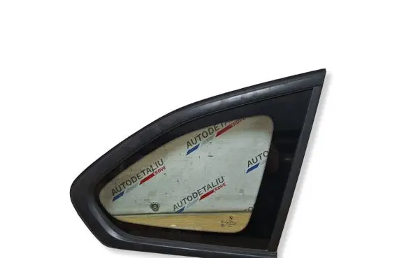BMW X1 F48 F49 Rear side window 7349648