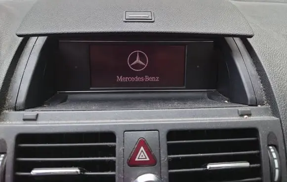 Mercedes-Benz C W204 Screen/display/small screen A2048205497 2048205497