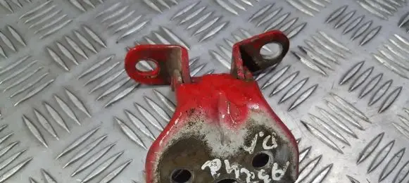 KIA Picanto Front door upper hinge