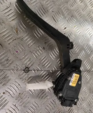 Audi Q7 4L Accelerator throttle pedal 7l0723507d