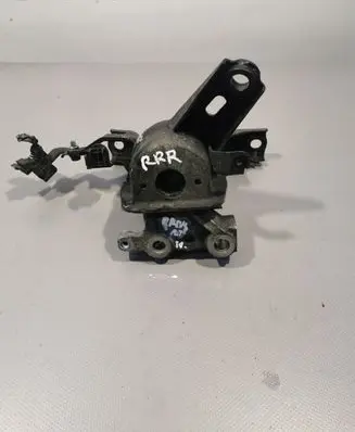 Toyota Prius (XW30) Engine mount bracket