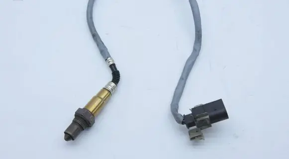 Mercedes-Benz E C207 W207 Lambda probe sensor 0075421618