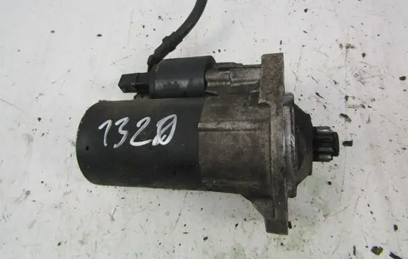 Volkswagen Golf IV Starter motor 