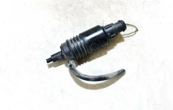 Audi A4 S4 B5 8D Windscreen/windshield washer pump 4a0955651