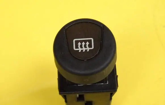 Citroen Berlingo Windscreen/window heater switch