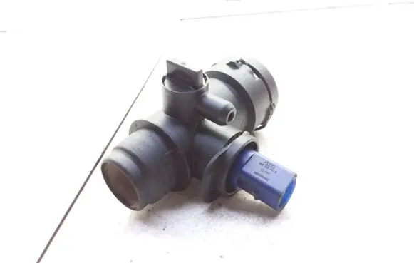 Audi A6 S6 C5 4B Engine coolant pipe/hose 8D0959481B
