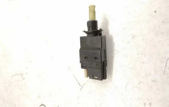 Mercedes-Benz E W210 Brake pedal sensor switch A0015450109 0015450109