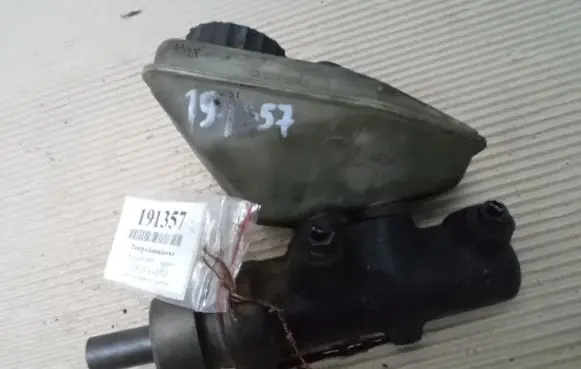 Peugeot 605 Master brake cylinder