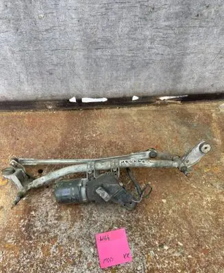 Renault Megane II Front wiper linkage and motor 