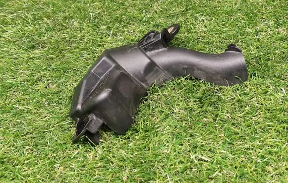 Mercedes-Benz C W204 Other engine bay part A6511590246