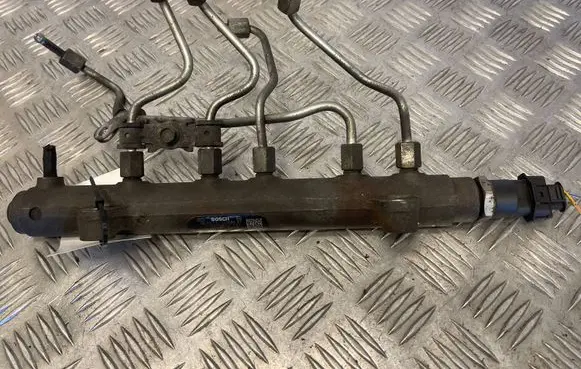 Honda CR-V Fuel main line pipe 1077800440