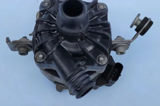 BMW 4 F32 F33 Electric auxiliary coolant/water pump