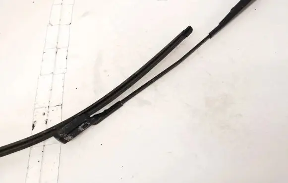 Skoda Fabia Mk2 (5J) Front wiper blade arm 5j1955410b