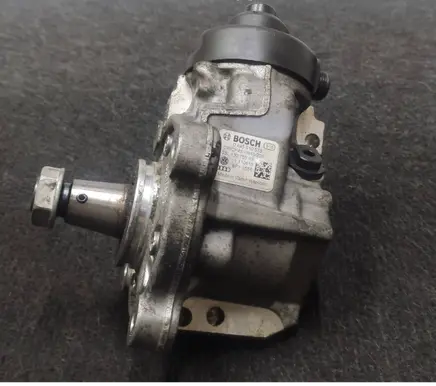 Volkswagen Crafter Fuel injection high pressure pump 03L130755AB 0445010533 11110615