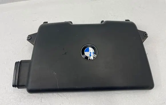 BMW 1 E81 E87 Engine cover (trim) 7561927 1023310S01