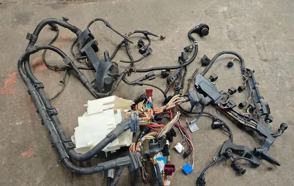 BMW 1 E81 E87 Engine installation wiring loom 12517524652 7524652 1251752465203
