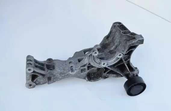 Audi A4 S4 B7 8E 8H Engine mounting bracket 03G903143D