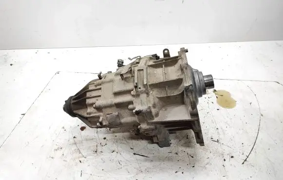 Nissan Pathfinder R51 Gearbox transfer box case 