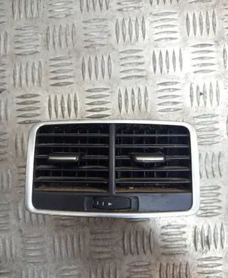 Audi A6 S6 C6 4F Rear air vent grill 4F0819203C