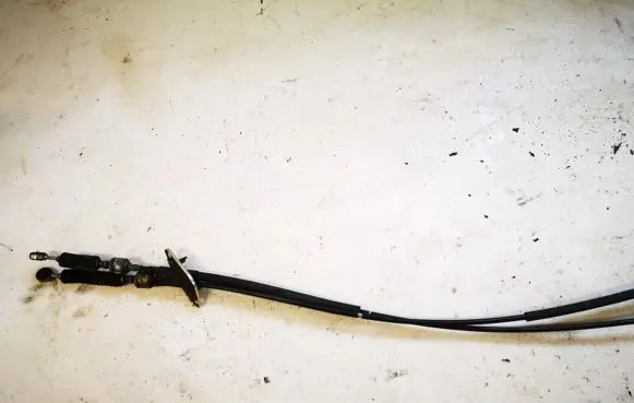 Volvo S40, V40 Gear shift cable linkage